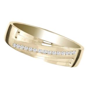 Beautiful Wedding Rings & Shiny Diamond Earrings at Exotic Diamonds