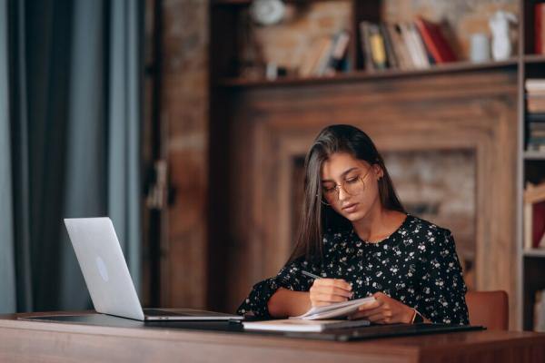 Get 6% Off on Free Essay Generator Assignment Help at BookMyEssay