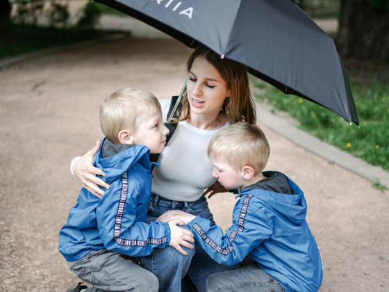 Hands Free Umbrella Clamp – Secure, Convenient, and Adjustable